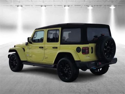 Used 2023 Jeep Wrangler Sahara w/ Cold Weather Group image 6
