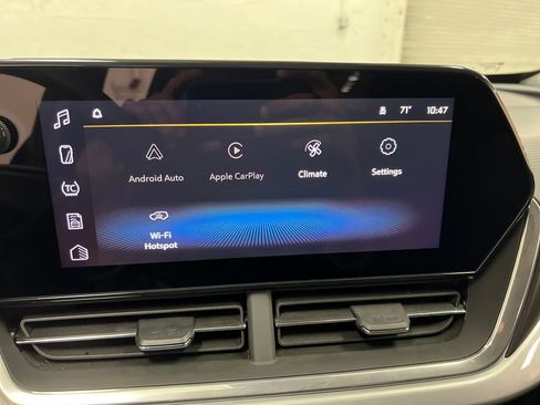 Used 2024 Chevrolet Trax LT FWD image 21