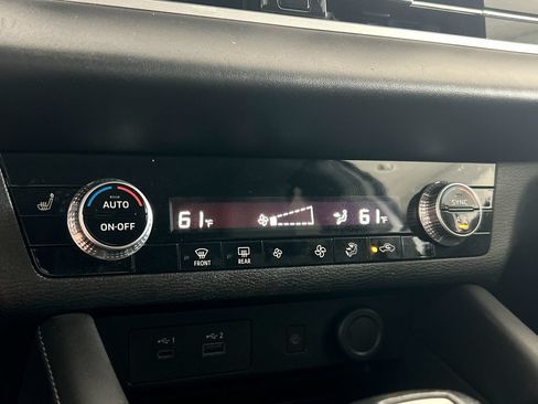 Used 2024 Mitsubishi Outlander SE FWD image 27