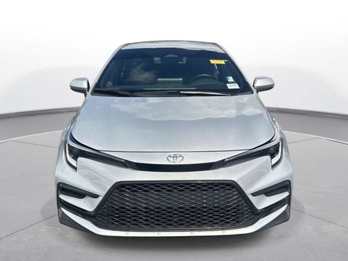Certified 2025 Toyota Corolla SE FWD image 3