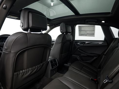 New 2026 Porsche Macan AWD/4WD image 25