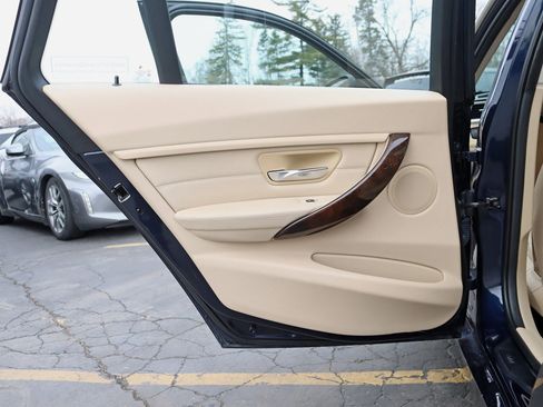 Used 2015 BMW 328i xDrive Wagon image 36