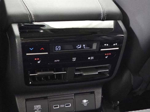 Used 2023 Acura MDX SH-AWD w/ Advance Package image 36