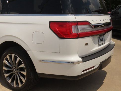 Used 2021 Lincoln Navigator L Reserve w/ Luxury Package AWD/4WD image 14