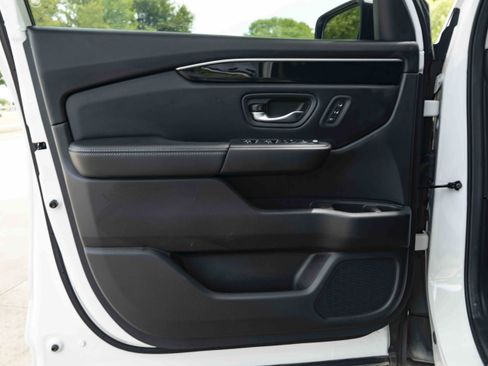 Used 2024 Honda Pilot EX-L image 36