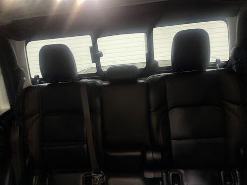 Used 2021 Jeep Gladiator Rubicon image 11