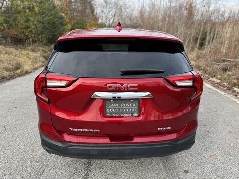 Used 2024 GMC Terrain SLE image 6