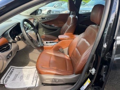 Used 2016 Chevrolet Malibu LT w/ Leather Package FWD image 16