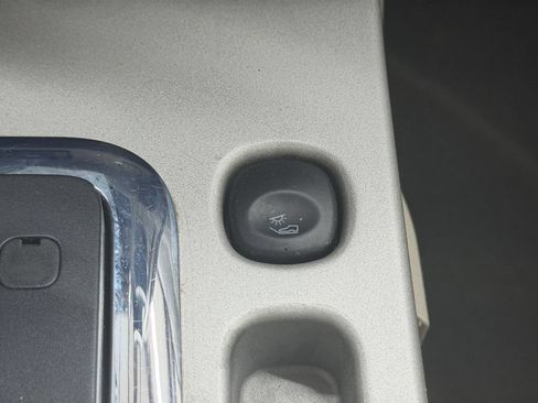 Used 2009 Ford Escape XLT FWD image 24