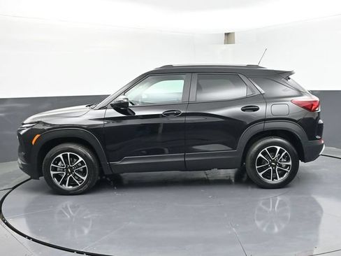 Used 2025 Chevrolet TrailBlazer LT AWD/4WD image 4