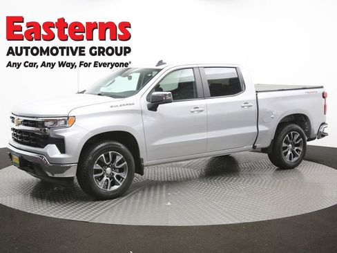 Used 2022 Chevrolet Silverado 1500 LT AWD/4WD image 59