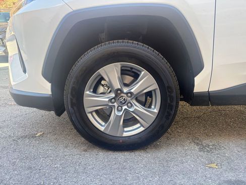 Used 2025 Toyota RAV4 LE image 29