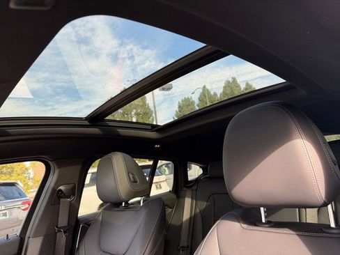 Used 2024 BMW X4 xDrive30i image 15