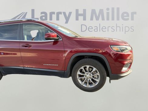 Certified 2020 Jeep Cherokee Latitude Plus w/ Cold Weather Group image 15