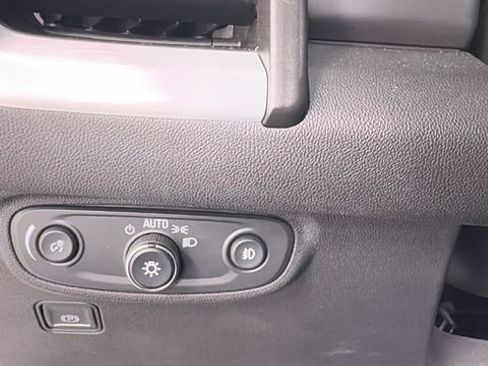 Used 2024 GMC Terrain SLT image 35