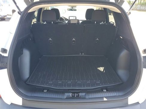 Used 2020 Ford Escape SE image 8