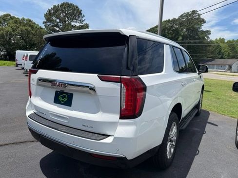 Certified 2021 GMC Yukon SLT w/ SLT Premium Package AWD/4WD image 5