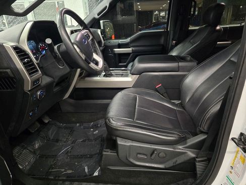 Used 2019 Ford F150 Lariat w/ Equipment Group 502A Luxury AWD/4WD image 22