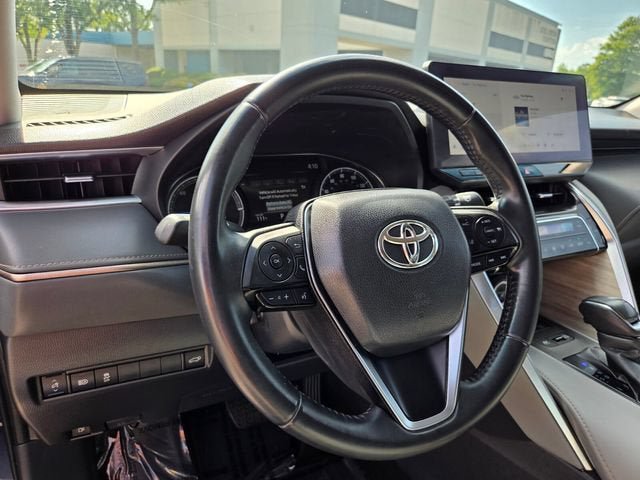 Used 2024 Toyota Venza XLE AWD/4WD image 11