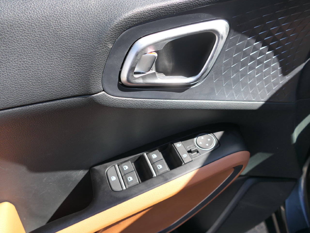 Used 2024 Kia Soul EX w/ EX Designer Package FWD image 15