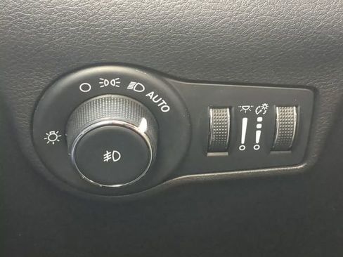 Certified 2022 Jeep Compass Latitude image 25