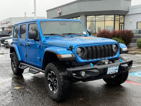 Used 2024 Jeep Wrangler Unlimited Rubicon 4xe image 2