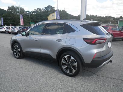 Certified 2023 Ford Escape Platinum w/ Premium Technology Package