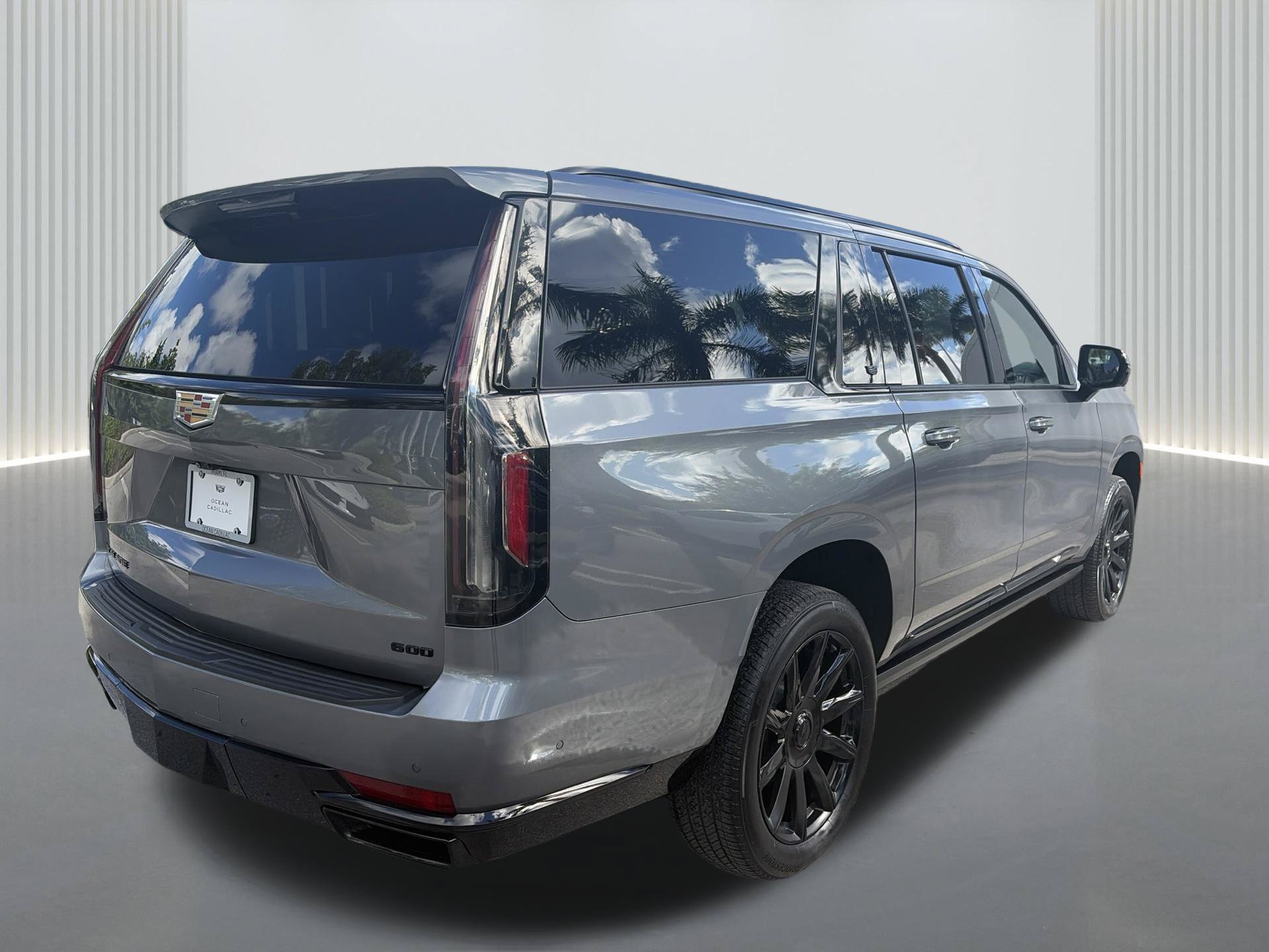 Certified 2022 Cadillac Escalade ESV Premium Luxury Platinum AWD/4WD image 7
