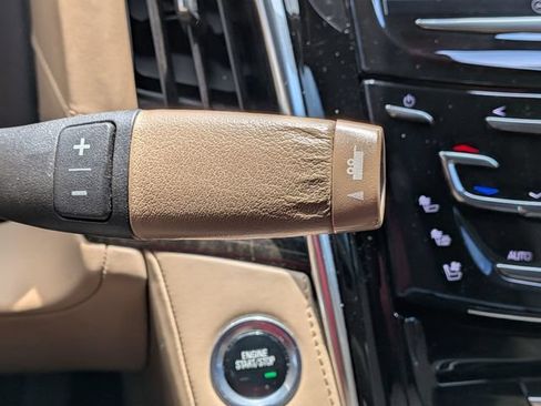 Used 2020 Cadillac Escalade ESV Platinum AWD/4WD image 28