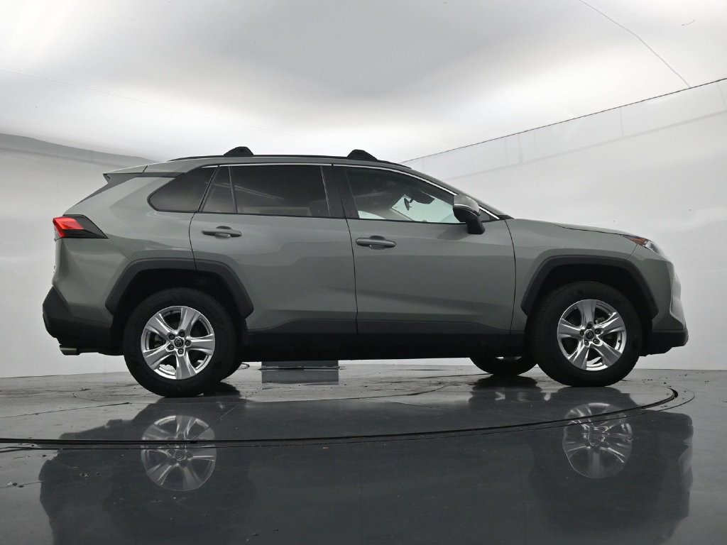 Used 2021 Toyota RAV4 XLE w/ Convenience Package AWD/4WD image 38