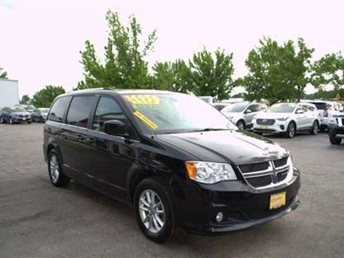 Used 2019 Dodge Grand Caravan SXT FWD image 4