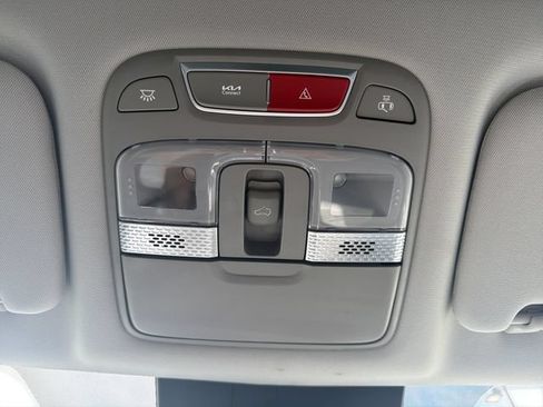 Used 2025 Kia Telluride S FWD image 39
