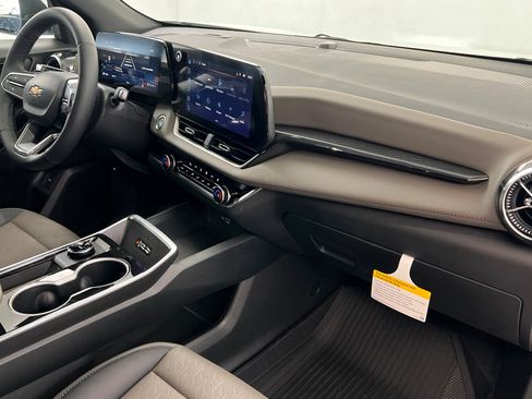 New 2027 Chevrolet Equinox LT w/ Convenience Package II AWD/4WD image 26