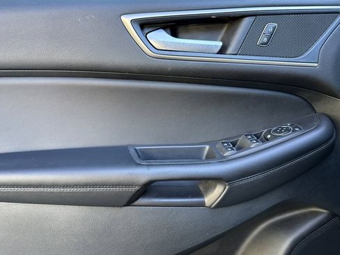 Used 2024 Ford Edge SEL image 11