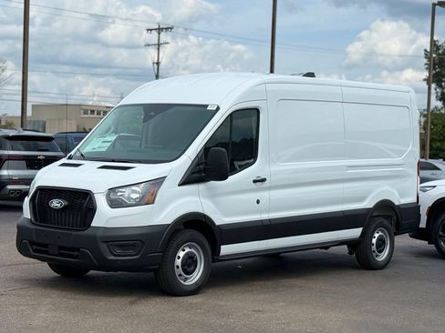 New 2026 Ford Transit 250 148 Medium Roof w/ Load Area Protection Package RWD image 28