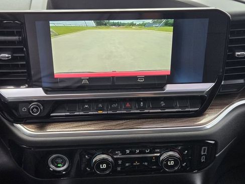 Used 2023 Chevrolet Silverado 1500 RST AWD/4WD image 18