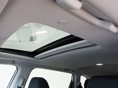 Certified 2025 Honda CR-V EX image 4