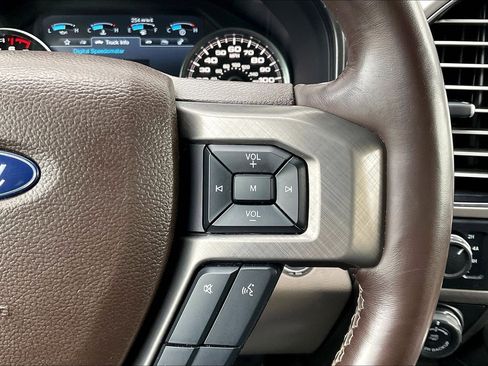 Used 2019 Ford F150 Limited w/ Trailer Tow Package image 11