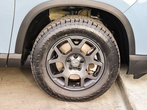 Used 2024 Honda Pilot TrailSport image 11