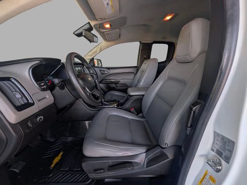 Used 2019 Chevrolet Colorado W/T w/ WT Convenience Package RWD image 10