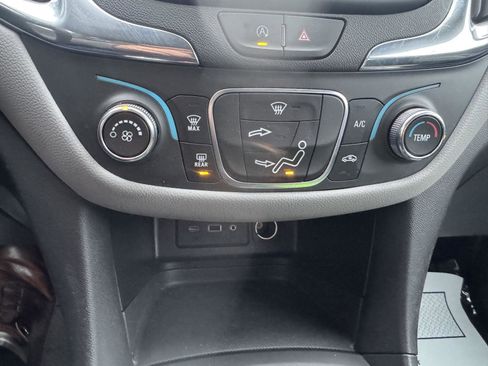 Used 2023 Chevrolet Equinox LS w/ LS Convenience Package image 11