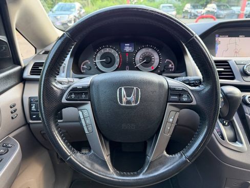 Used 2014 Honda Odyssey Touring Elite image 11