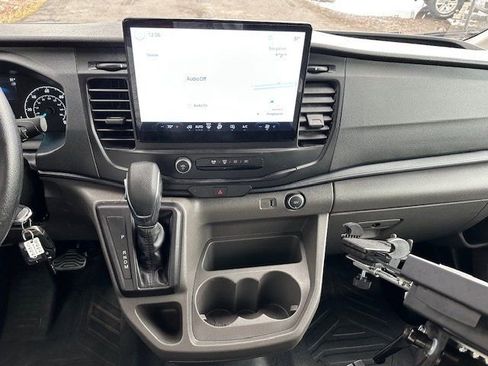 Used 2022 Ford Transit 250 Medium Roof AWD image 15