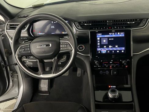 Certified 2023 Jeep Grand Cherokee L Altitude image 13