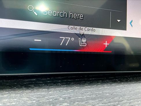 Used 2025 BMW 330i Sedan w/ Premium Package image 35