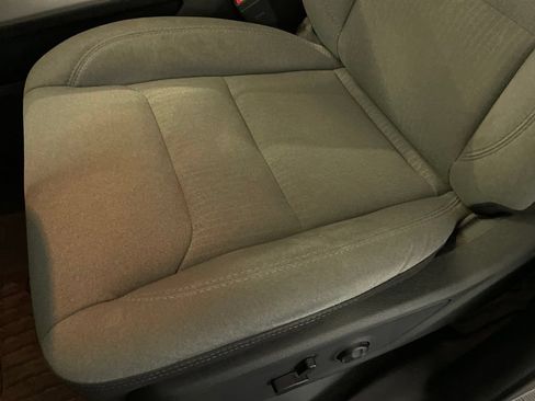 Used 2019 RAM 1500 Big Horn AWD/4WD image 25