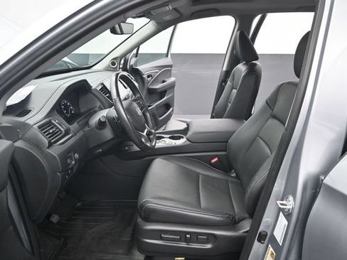 Used 2025 Honda Ridgeline RTL image 13