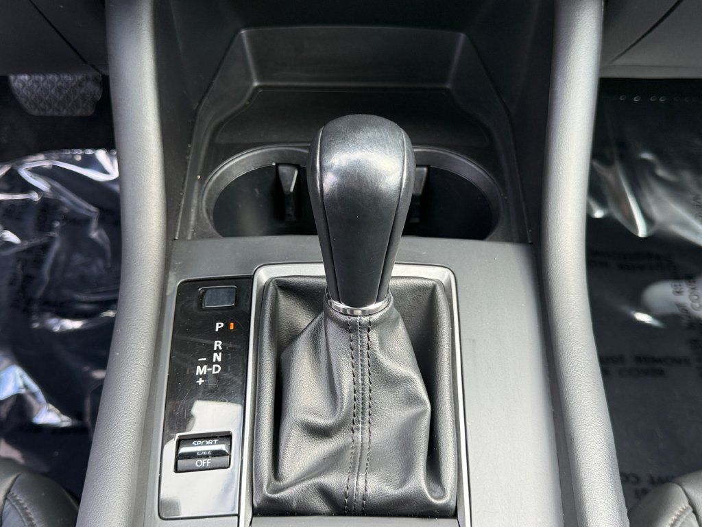 Used 2021 MAZDA MAZDA3 s FWD image 18