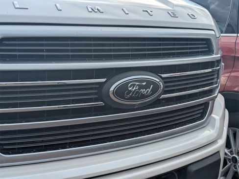 Used 2019 Ford F150 Limited image 5