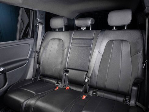 New 2026 Mercedes-Benz GLB 250 image 25